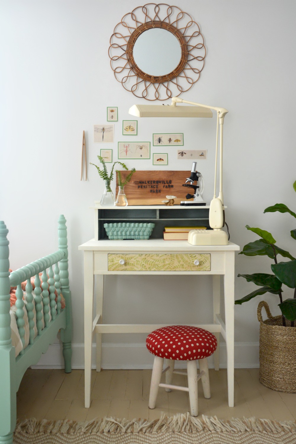 napkin-decoupage-fern-cream-desk