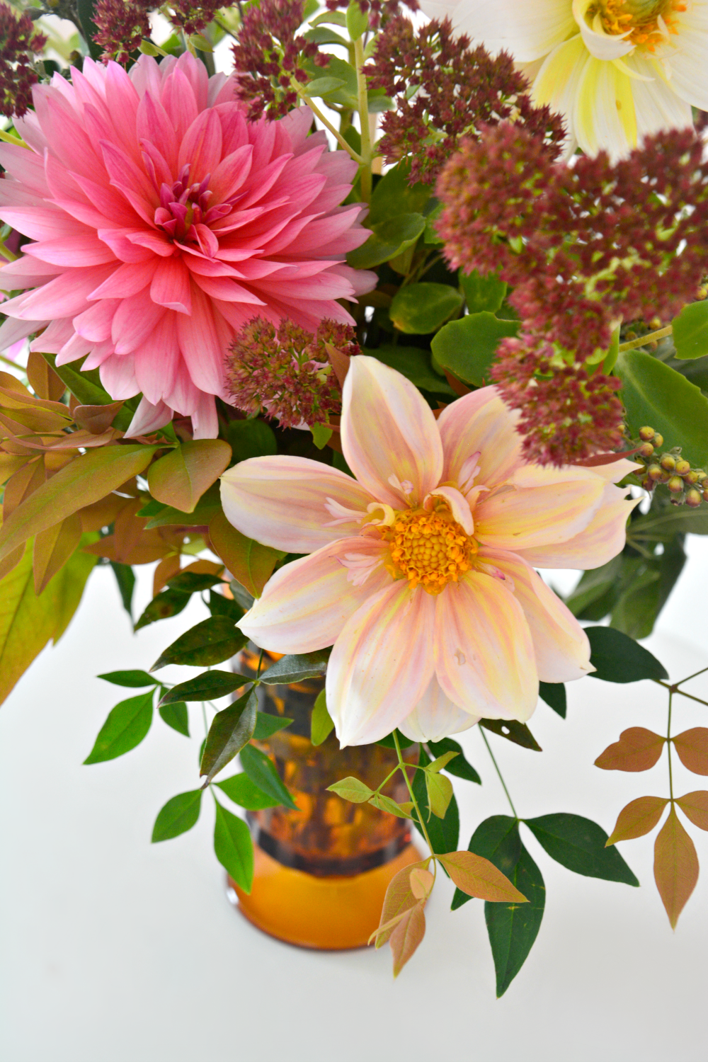 Create cute and practical small flower arrangements - Gardening4Joy